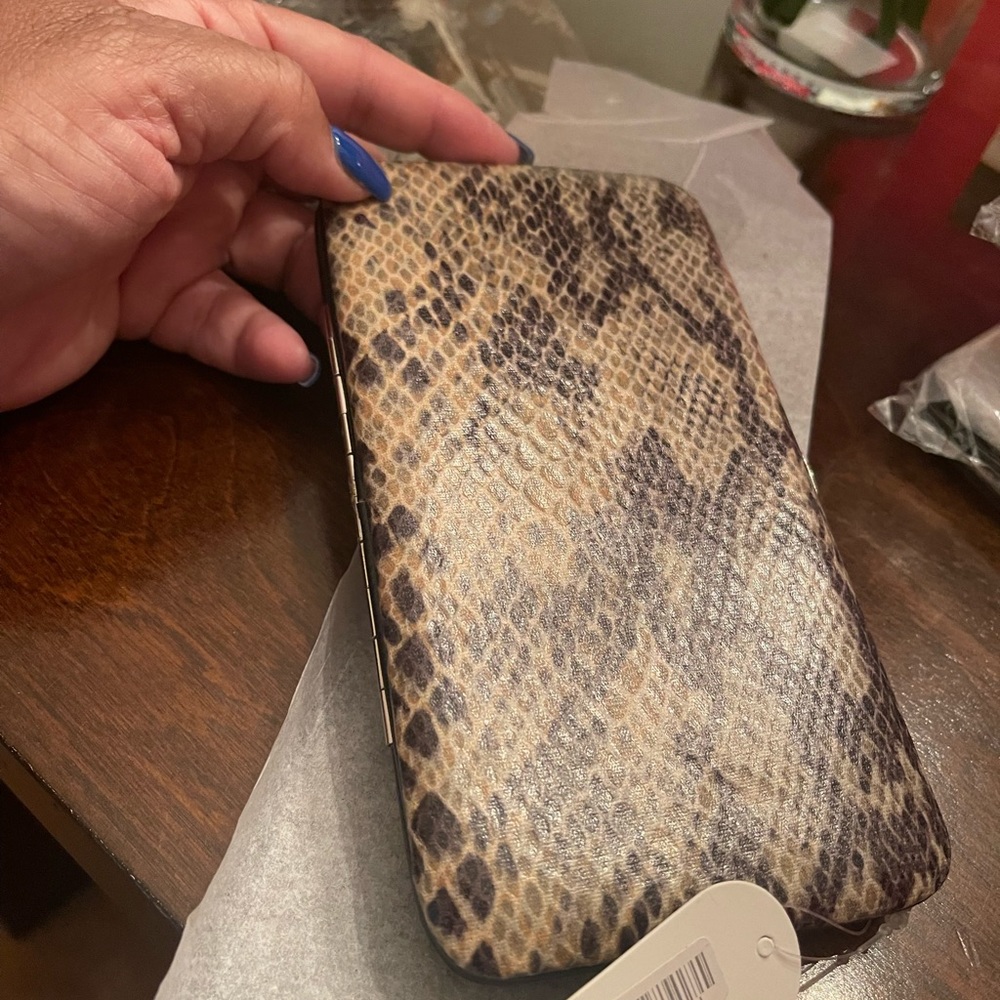 2 wallets for $7.00 New Wallets